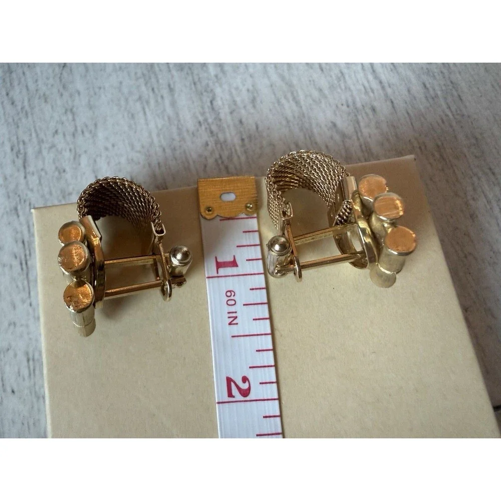 Vintage Anson Gold-Tone Mesh Wrap Bamboo Design Cufflinks with Green Jade Accent